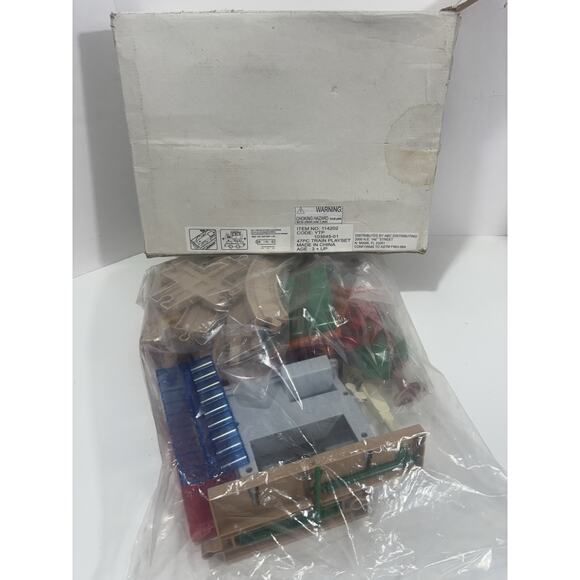 Keenway Vintage Train Set Parts Missing Engine And Some Track New - Picture 4 of 4